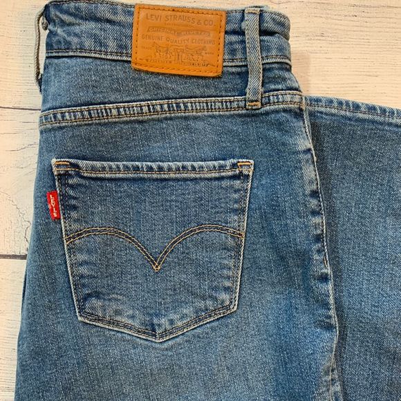 Levi’s 721 Organically Distressed High Rise Skinny Jeans - Picture 5 of 12